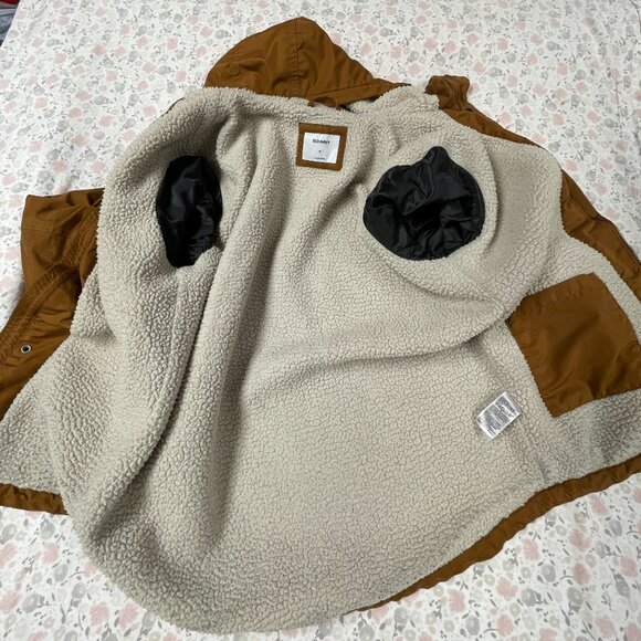 Old Navy Men's Medium Hooded Winter Coat - Well Used but a FAVORITE! - Picture 10 of 16